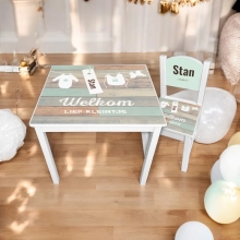 Tafel en stoeltje n.a.v. het geboortekaartje