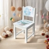 kinderstoeltje met geboortekaartje