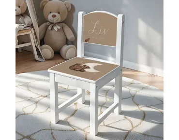 Stoeltje met geboortekaartje