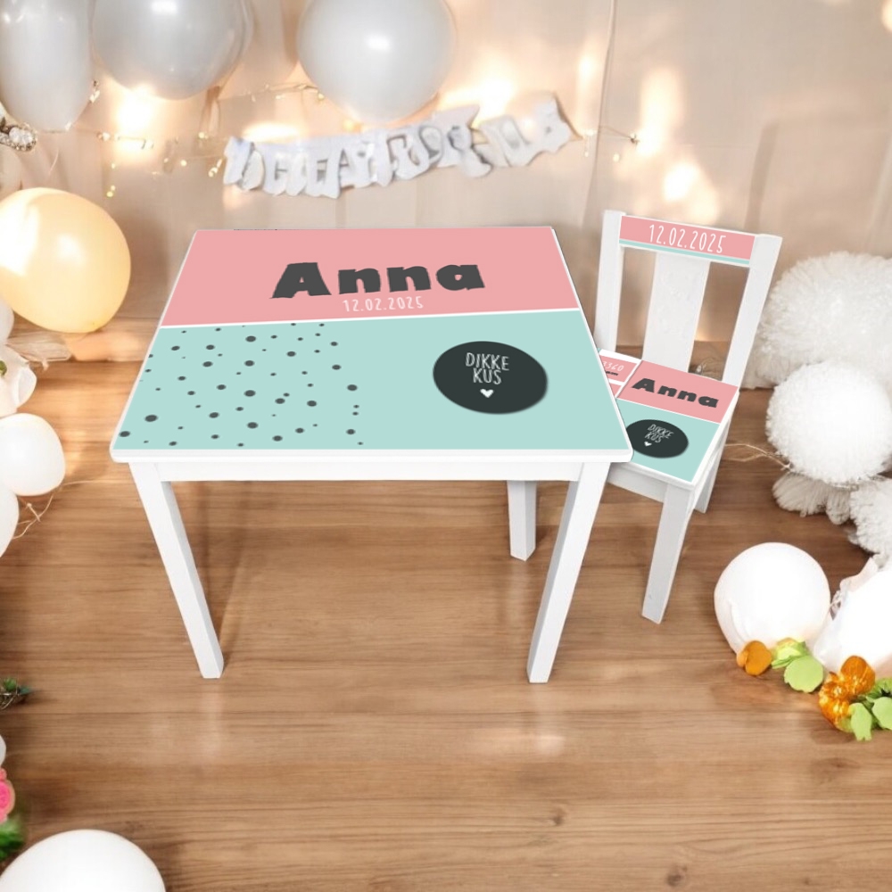 Tafel en stoel dikke kus| Kindertafel en stoeltje met naam|Kraamcadeau