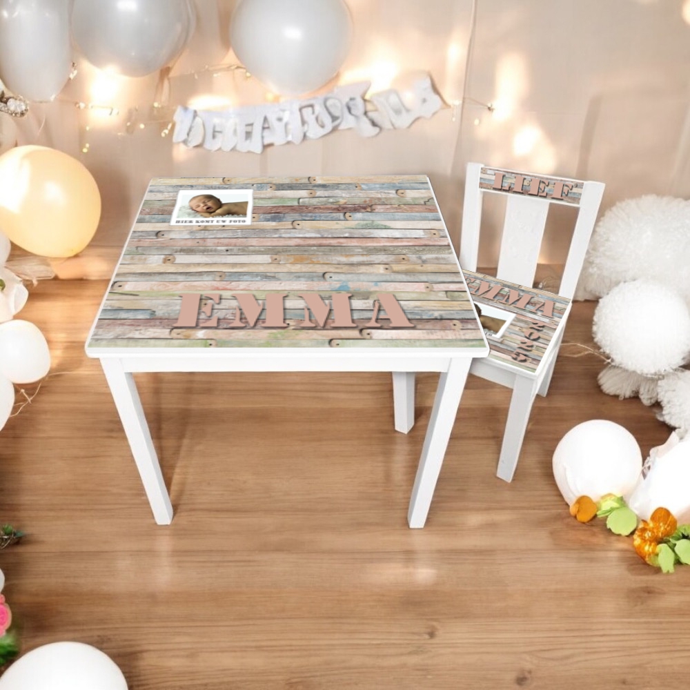 Tafel en stoel hout foto | Kindertafel en stoel met naam | Kraamkado