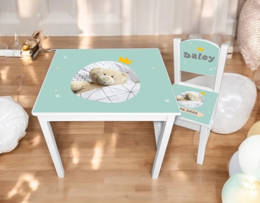 kindertafel en stoeltje