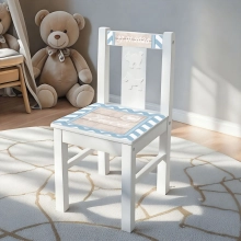 Stoer kinderstoeltje met naam en zigzag houtlook