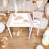 kinderstoeltje en tafeltje