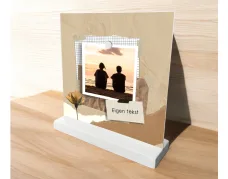 Houten standaard met foto tape