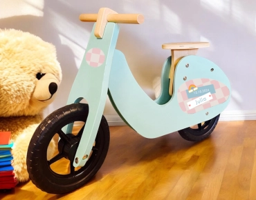 Loopscooter met naam blokken
